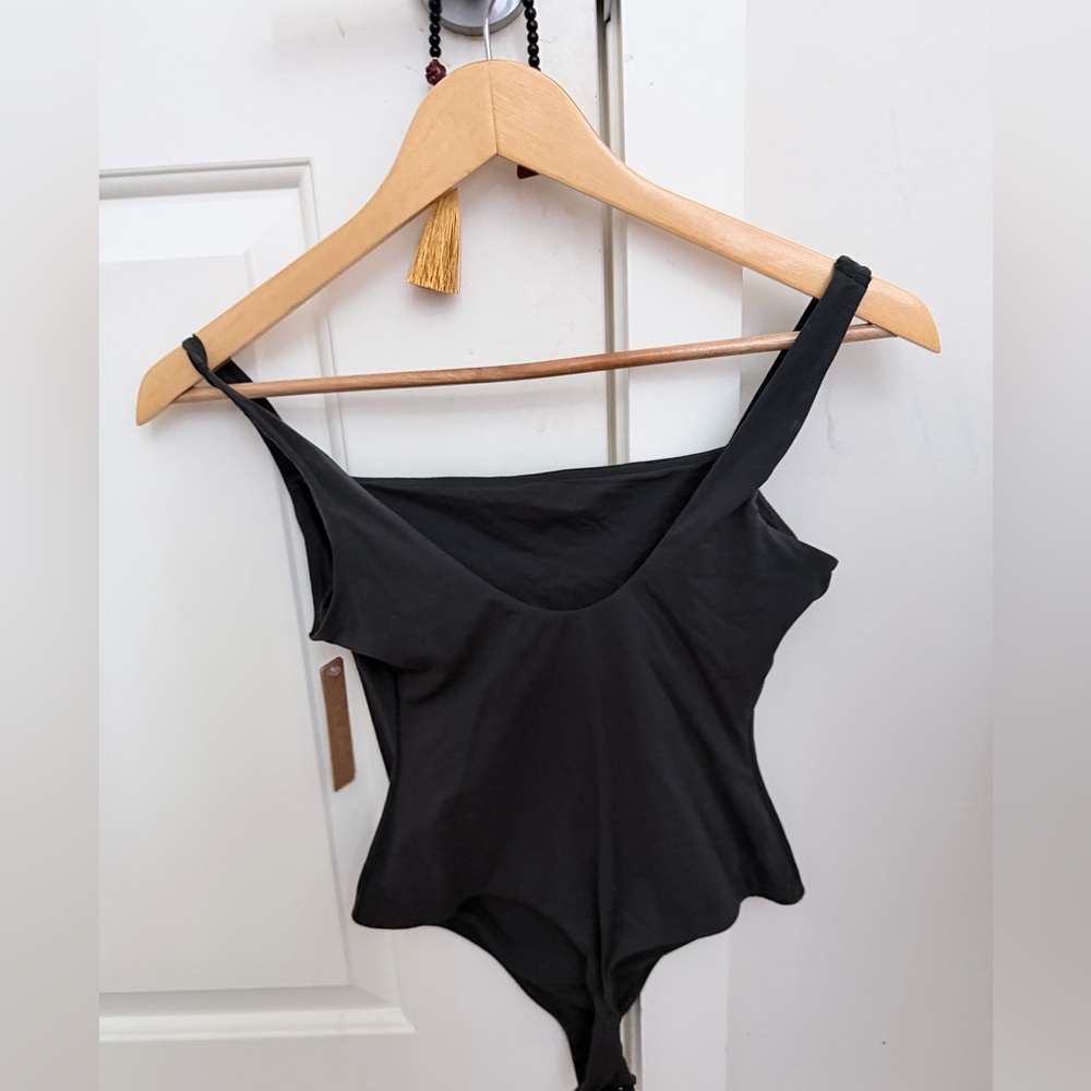 SKIMS Fits Everybody Square Neck Black Bodysuit